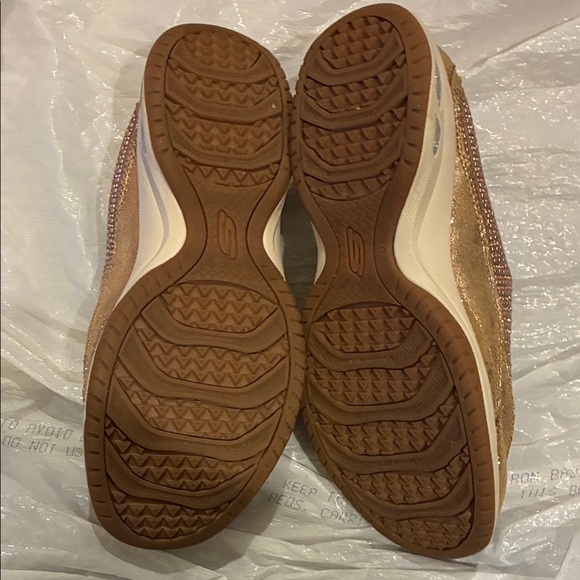 Skechers Glittering Gold Slip-Ons - Picture 4 of 4